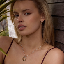 Load image into Gallery viewer, Najo Tranquila Stud Earring