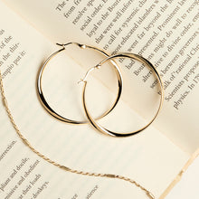 Load image into Gallery viewer, Najo Vespa Hoop Earring