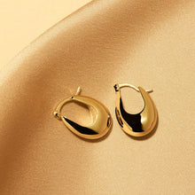 Load image into Gallery viewer, Cloudland Hoop Earring