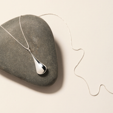 Load image into Gallery viewer, NAJO Weeping Widow Necklace – product image 3