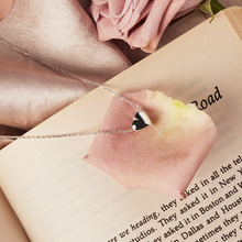 Load image into Gallery viewer, NAJO Amore Charm Necklace – product image 3