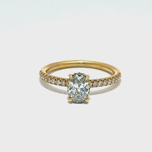 Load and play video in Gallery viewer, 18CT LAB GROWN DIAMOND RING
