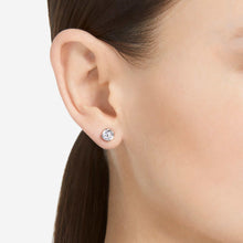 Load image into Gallery viewer, Stilla Stud Earrings