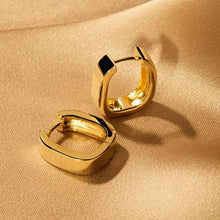 Load image into Gallery viewer, Elysium Hoop Earring
