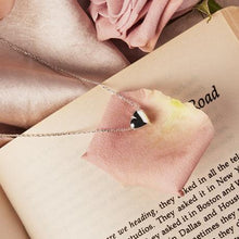 Load image into Gallery viewer, Amore Charm Necklace