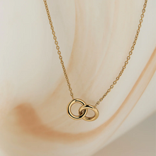 Load image into Gallery viewer, Embrace Necklace