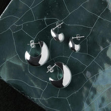 Load image into Gallery viewer, Baby Umbra Earrings