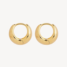 Load image into Gallery viewer, La Muse Huggie Earrings
