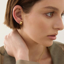 Load image into Gallery viewer, Bisous Stud Earrings