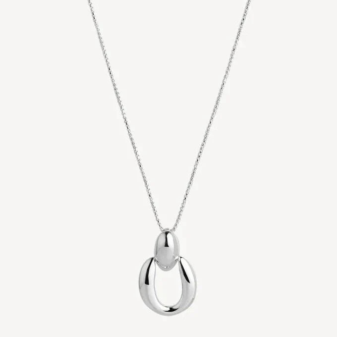 Najo Oval Pendant Necklace