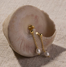Load image into Gallery viewer, Rice Pearl Drop Earrings
