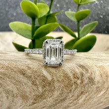 Load image into Gallery viewer, 18CT White Gold 1.31ct Diamond Ring
