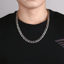 Load image into Gallery viewer, Blaze Stainless Steel Cuban Link Chain (8mm)
