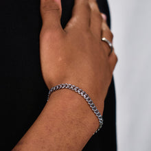 Load image into Gallery viewer, Cuban Link 6mm Men&#39;s Bracelet
