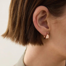 Load image into Gallery viewer, La Muse Huggie Earrings
