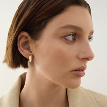 Load image into Gallery viewer, Versailles Huggie Earrings
