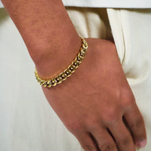 Load image into Gallery viewer, Curb Link Men&#39;s Bracelet 10mm
