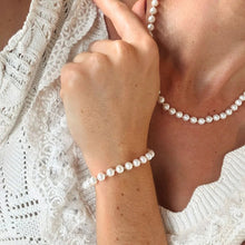 Load image into Gallery viewer, Anastasia Pearl Bracelet
