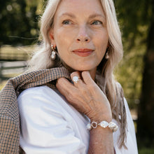 Load image into Gallery viewer, Mini Amra Pearl Ring
