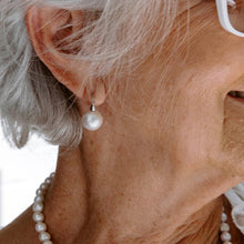 Load image into Gallery viewer, Prudence Edison Pearl Earrings
