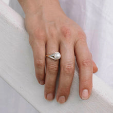 Load image into Gallery viewer, Relic  Pearl &amp; Diamond Ring
