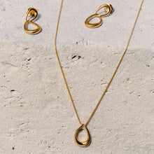 Load image into Gallery viewer, Vivante Pendant
