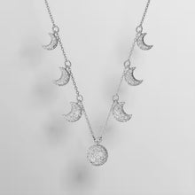 Load and play video in Gallery viewer, Sublima Choker
