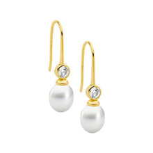 Load image into Gallery viewer, Ellani Freshwater Pearl Earrings
