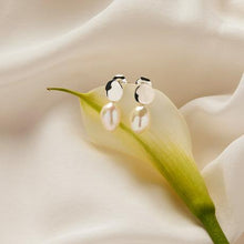 Load image into Gallery viewer, Najo Renaissance Pearl Earrings
