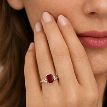 Load image into Gallery viewer, 10CT Yellow Gold Garnet &amp; Diamond Ring

