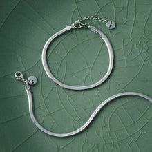 Load image into Gallery viewer, Celestine Bracelet (Fine)
