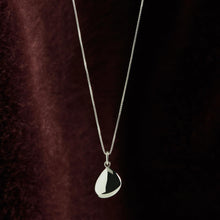 Load image into Gallery viewer, Aster Necklace
