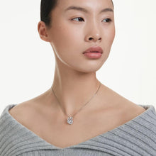 Load image into Gallery viewer, Swan Necklace
