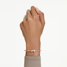 Load image into Gallery viewer, Mesmera Bangle
