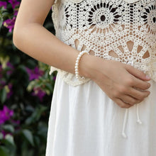 Load image into Gallery viewer, Daisy Bracelet
