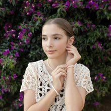 Load image into Gallery viewer, Daisy Bracelet
