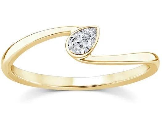 9ct Yellow Gold 0.12ct Pear Offset Ring