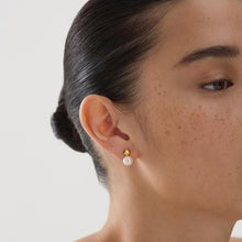 Load image into Gallery viewer, Button Pearl Stud Earrings
