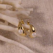 Load image into Gallery viewer, Tropica Pearl Earring
