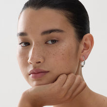 Load image into Gallery viewer, Mariselle Pearl Earrings
